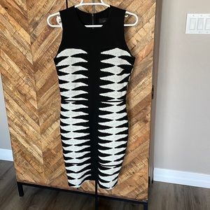 ADELYN RAE, Bodycon Sleeveless Mini DressBlack & White Geometric Pattern medium